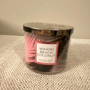 Bath & Body Works Waikiki Beach Coconut Scented 3-Wick Candle